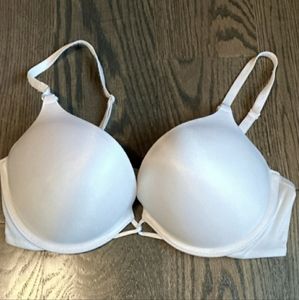 White Victoria secret Bombshell bra 34C